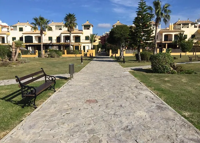 Atlanterra Bajo. Salida Directa. Urbanización De Lujo. Piscinas Canchas Pádel. Wifi Y A/A