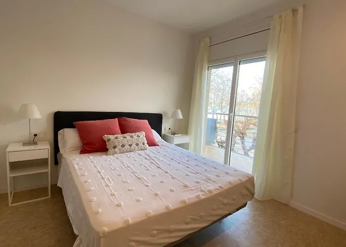 JASALPI único apartamento delante del Lago de Banyoles