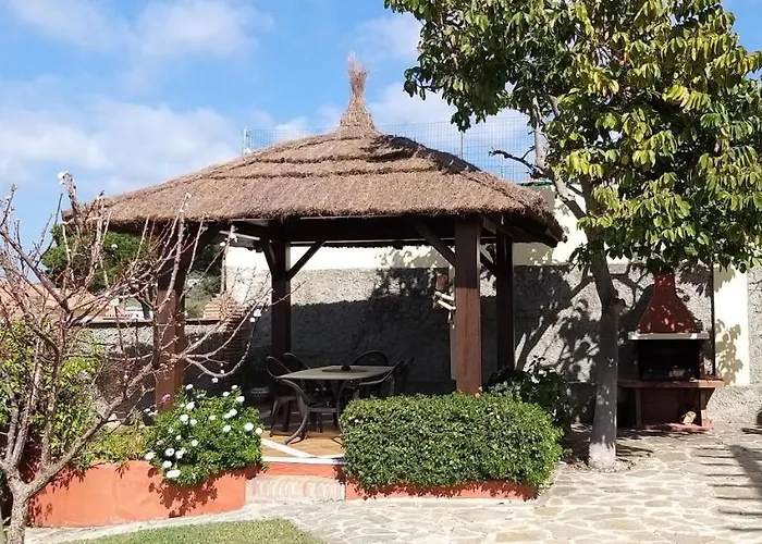 Casa Chalet Las Camelias