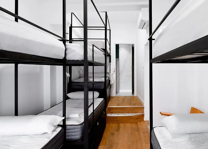 Housingleón - Albergue Turístico Nama Hostel