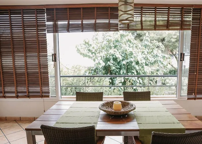 Apartamento luminoso cerca del mar y la montaña