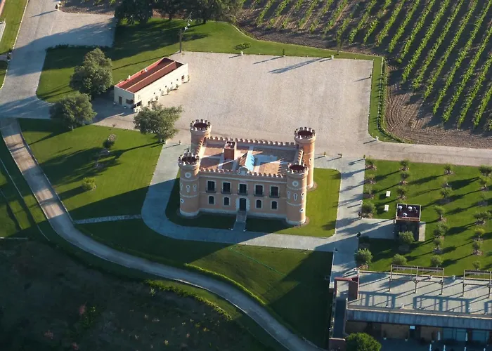 Castillo de Monte la Reina Posada Rural&Bodega