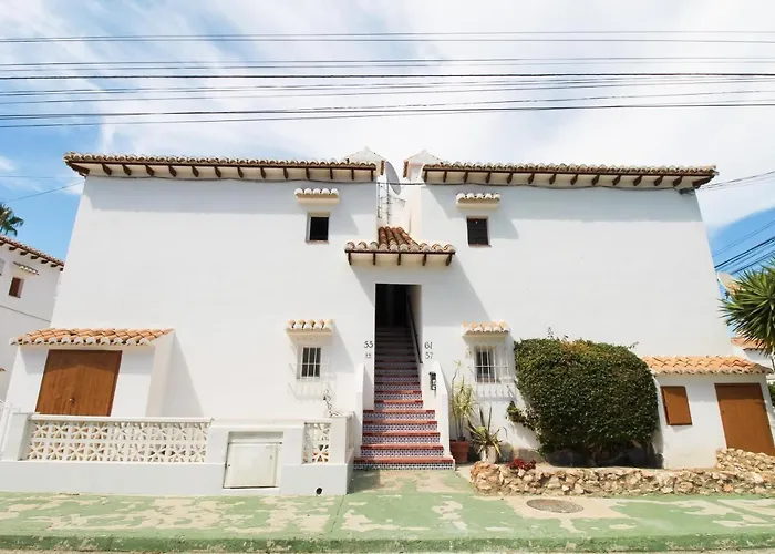 Costa Blanca Bungalow Lago jardin frente piscina 4 personas #PRP001 by Stay Orihuela Costa