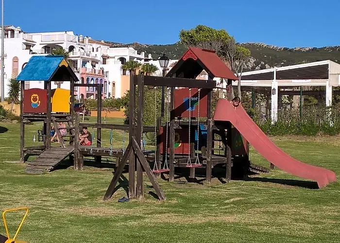 Atlanterra Bajo. Salida Directa. Urbanización De Lujo. Piscinas Canchas Pádel. Wifi Y A/A