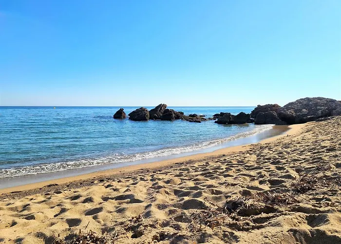 Ático de diseño sobre la Cala de las Sirenas!!