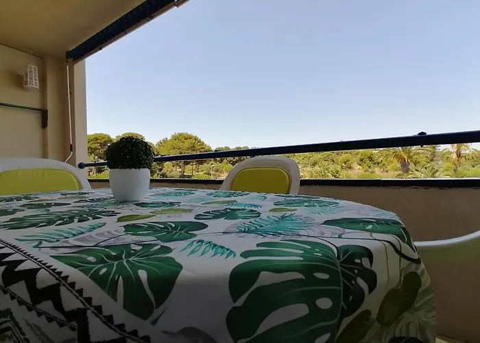Port Aventura, Exclusivo Alojamiento La Pineda