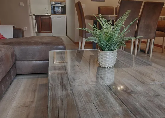 Saplan Real Estate PORTET
