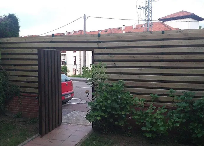 Apartamento en el Paseo de Manuel Noriega, Nº 9, con jardín privado, Wifi, en Comillas