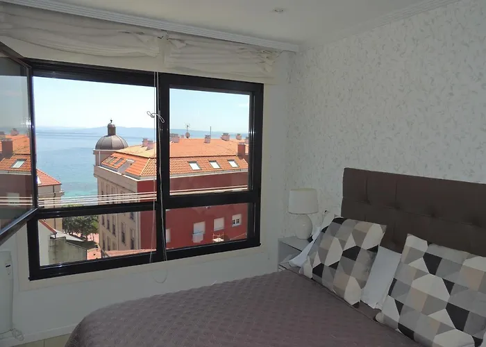 Apartamento con vistas al mar y playa enfrente