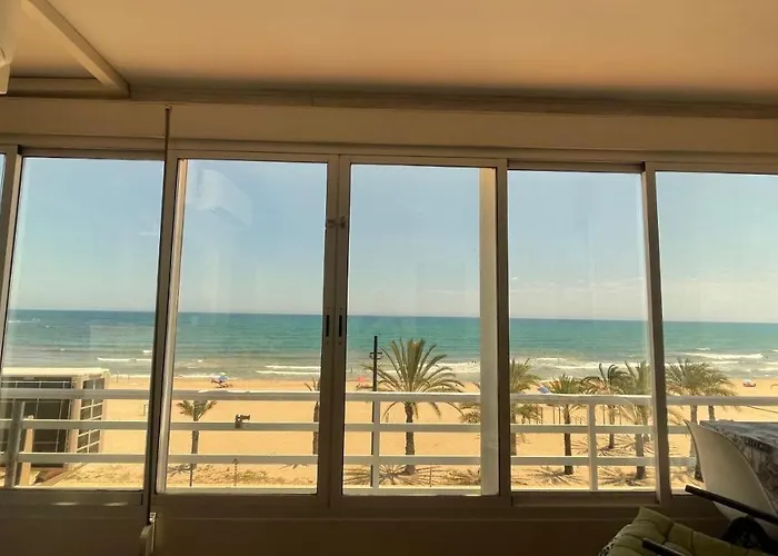 Sweetbeach, Vistas Increibles Del Mar Y A Solo 10 Metros De La Playa !!
