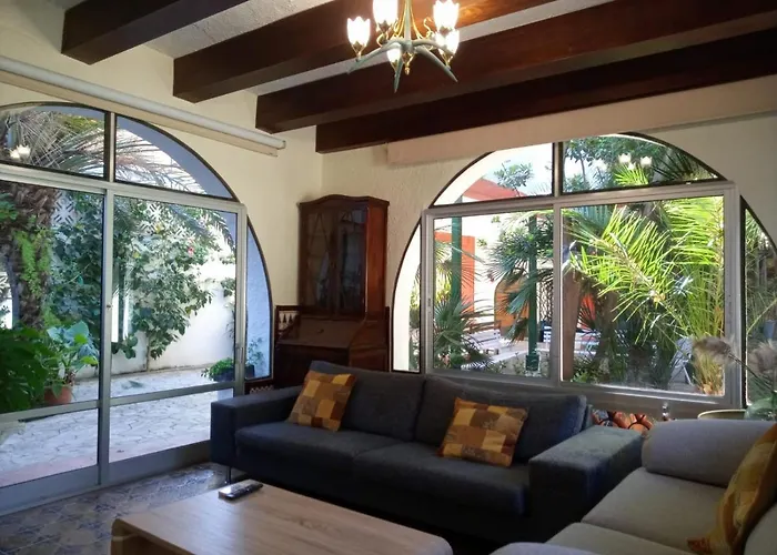 R94 Chalet Con Piscina Privada 20M De La Playa Calafell