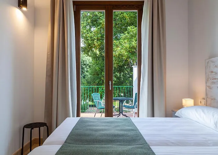 Ad Hoc Vitae Retreats & Health Only Adults