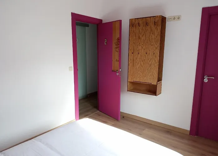 Albergue Fresno de Cantespino - La Tormenta