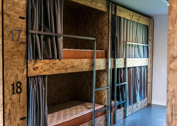 Albergue Santiago 15 Monforte