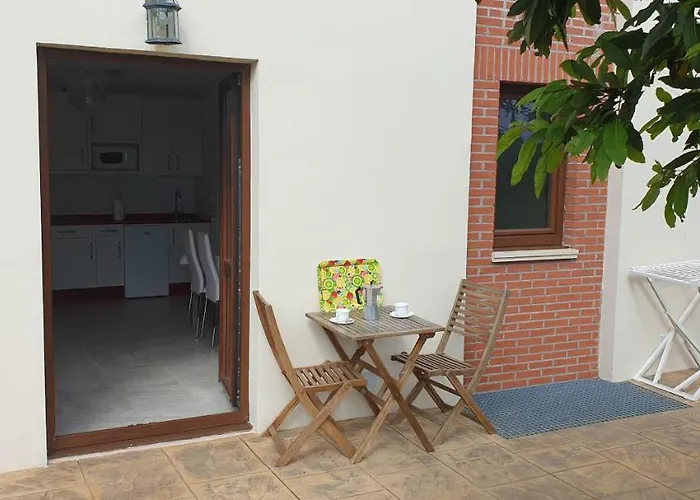 Apartamentos La Pradera de Isla