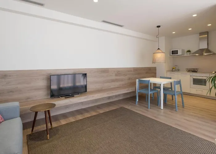 Cliper Apartments By Escampa Hotels