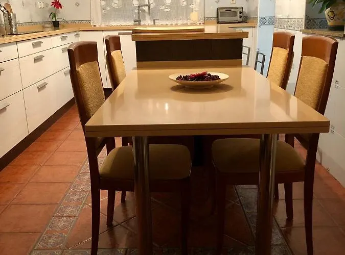 Casa grande con piscina