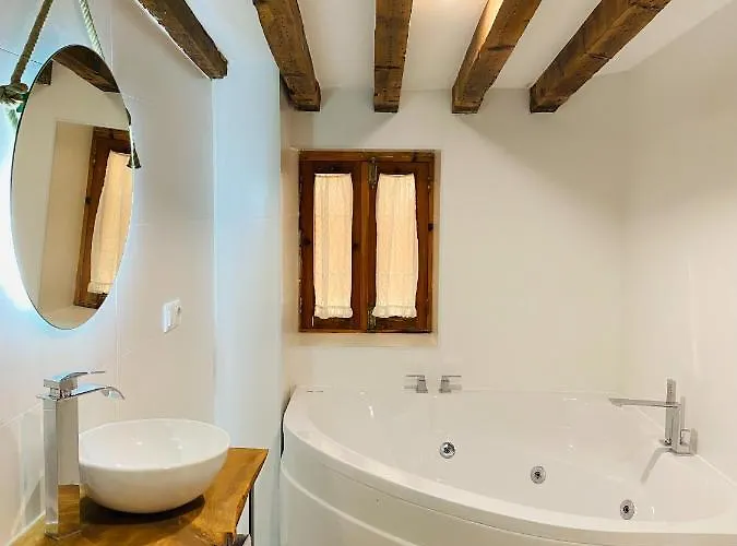 La Moneda Home Spa