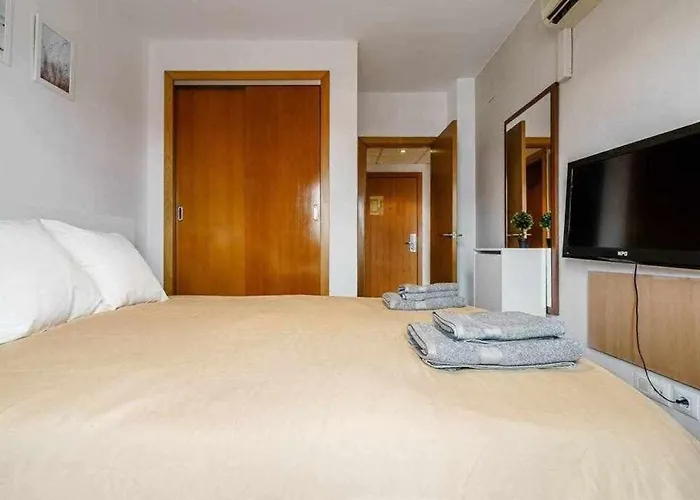 Apartamento junto a la playa 4p piscina y parking