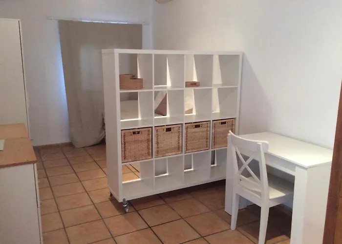 Estudio cerca del mar con terraza