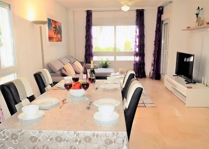 Fabulous 2 Bed 2 Bath Apartment !