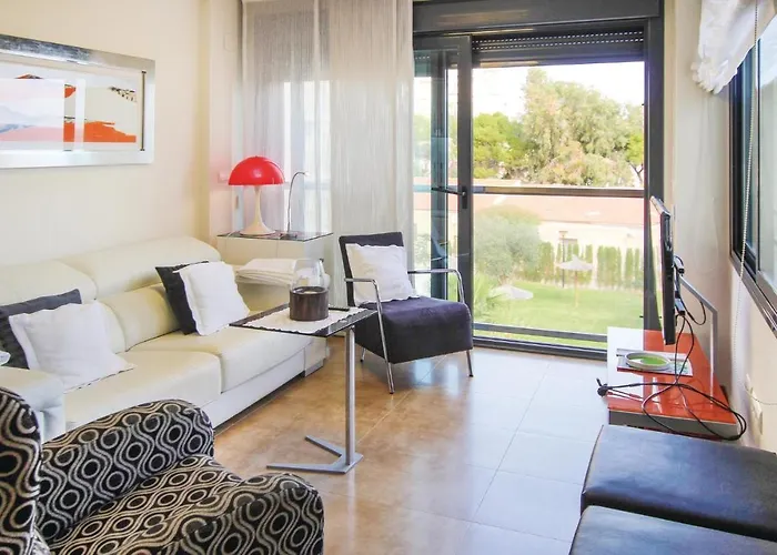 2 Bedroom Cozy Apartment In El Campello