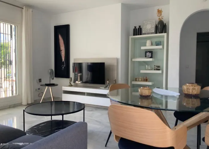 Apartamento Miraflores Tres Piscinas Cerca Del Mar - Albamar