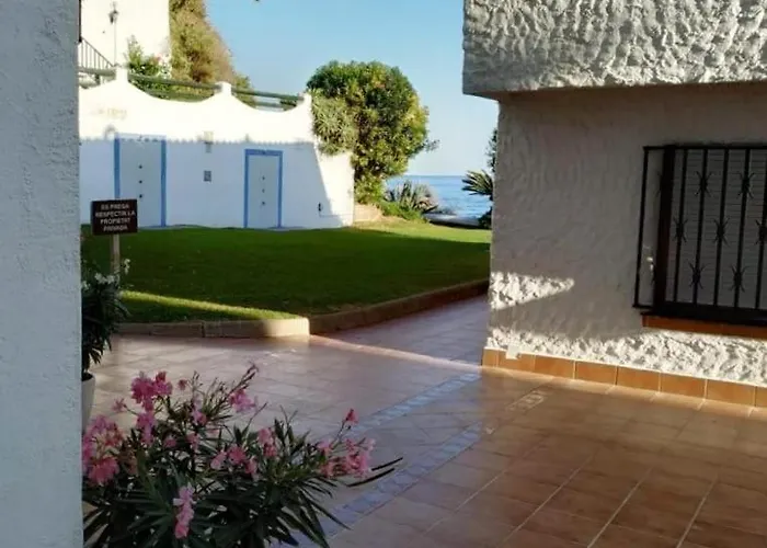Little Paradise . Apartment In Front Of The Sea