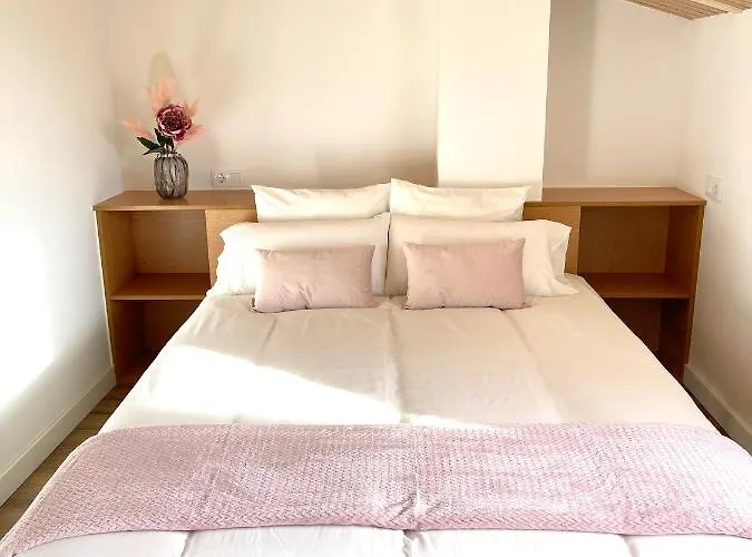 Estrada Suites