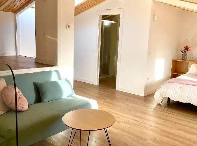 Estrada Suites