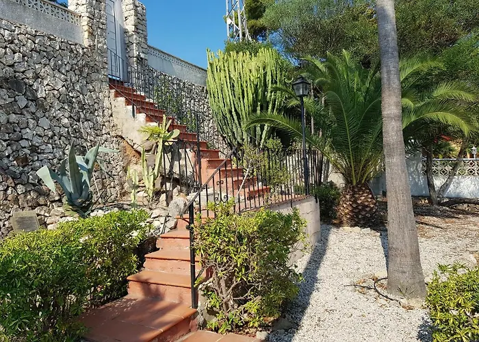 Renovierte Villa Mit Privatem Pool Fusslaeufig Zum Meer
