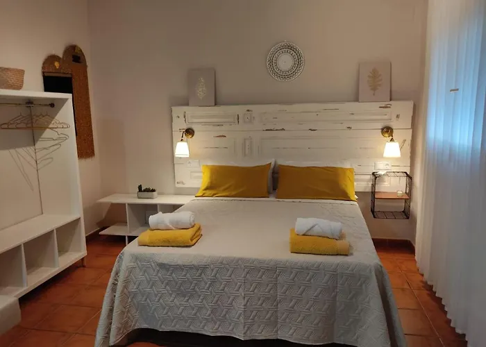 ALOJAMIENTO La CAPILLITA HABITACION CON BAÑO