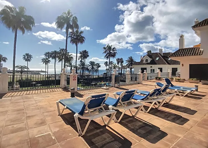 Duquesa Superb Seafront Apartment Marina Real