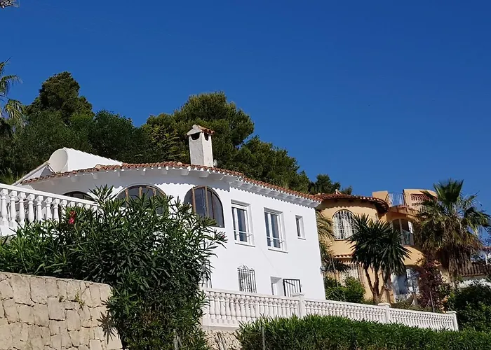 Renovierte Villa Mit Privatem Pool Fusslaeufig Zum Meer