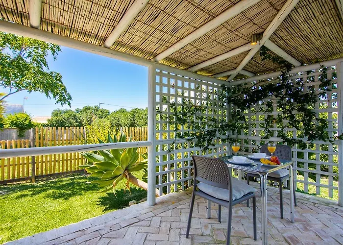 Azulita, Tranquil Garden Casita, Walk to Beach