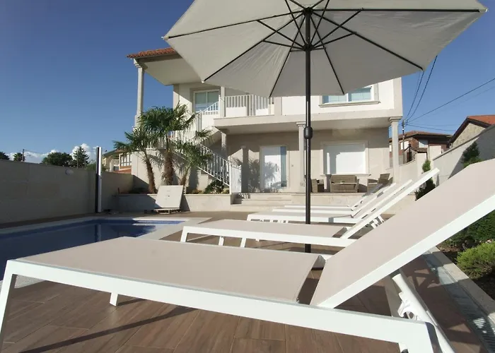GALIHOST - A Casa de Lena - Apartamentos Turísticos