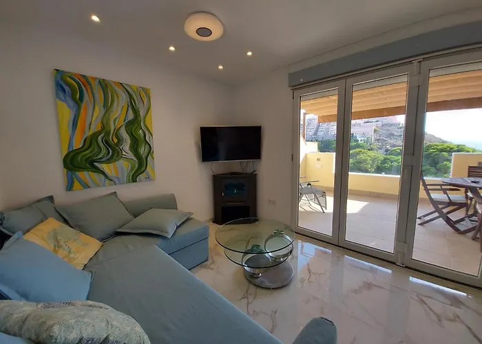 NIDO DEL AMOR deluxe 1a linéa Terraza Indoorpool Wifi Aire Netflix 10 metros a Cala del Pino
