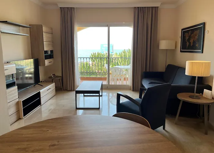 Fantástico Apartamento con vistas al mar zona Club la Costa Castillo Fuengirola
