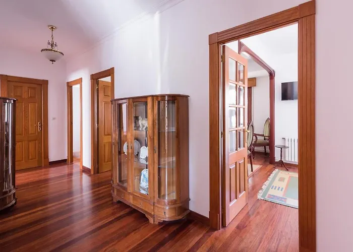 Luminoso apartamento reformado en villa termal