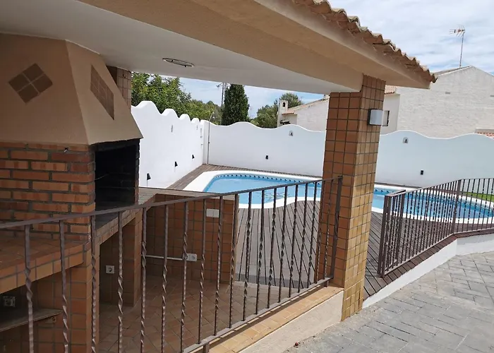Private Pool Near The Beach, 40 Min From Barcelona