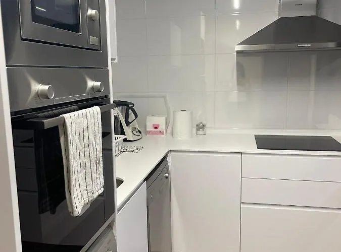 Apartamento con piscina en el Paseo Cruz del Mar