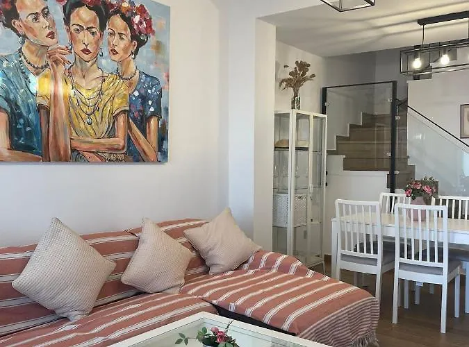Apartamento con piscina en el Paseo Cruz del Mar