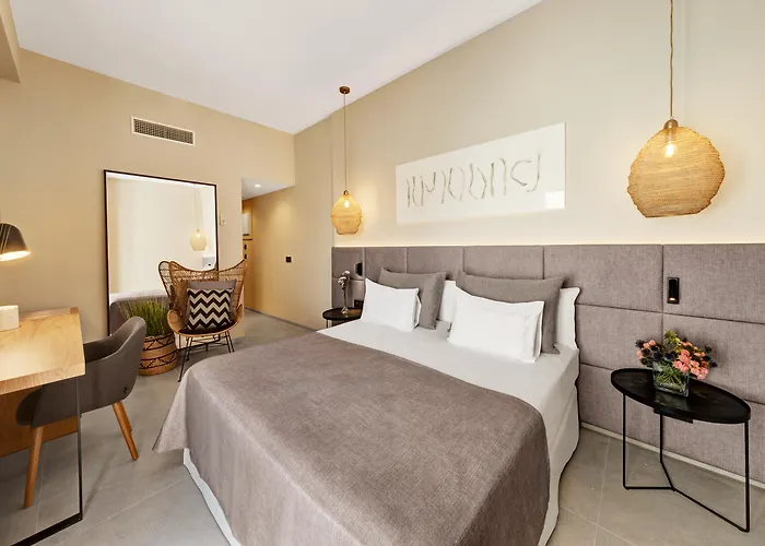 Hotel Almudaina