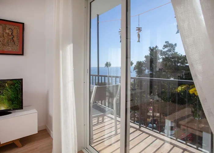Lovely Beachfront Apartment In Calahonda