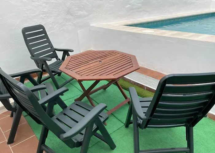 Apartamento nuevo con piscina en el centro Doña Paca-Ronda