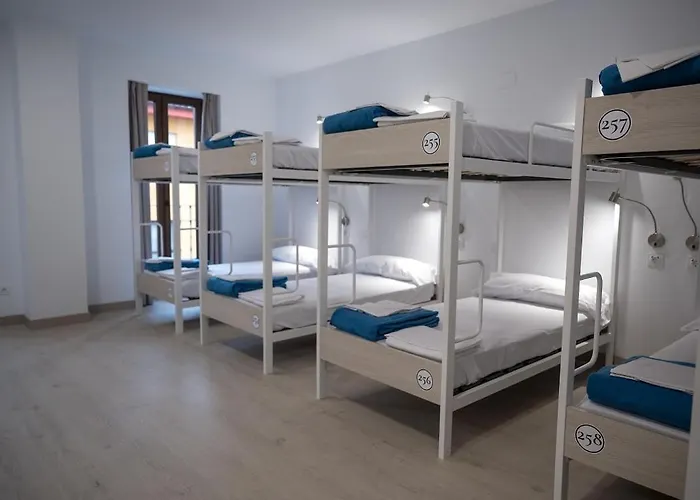 Palacio Real Hostel