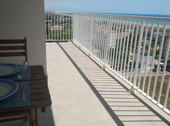 Bonito apartamento con piscina cerca de la playa.