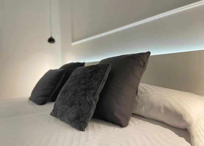 Apartamentos MK77 León - Lancia