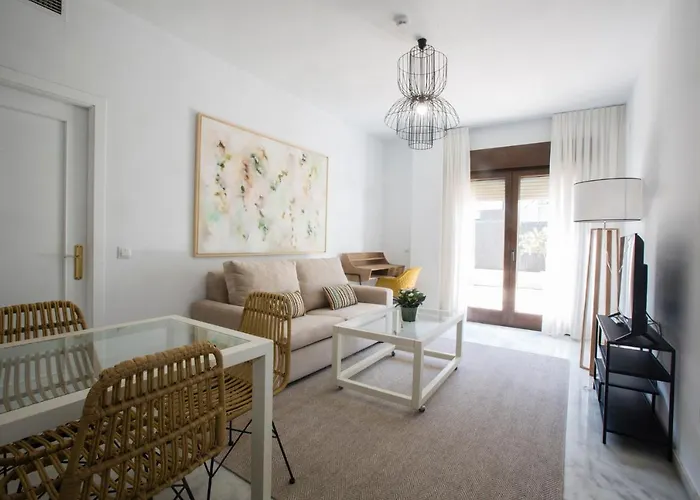 Alijar Lux Bormujos con piscina y parking gratis