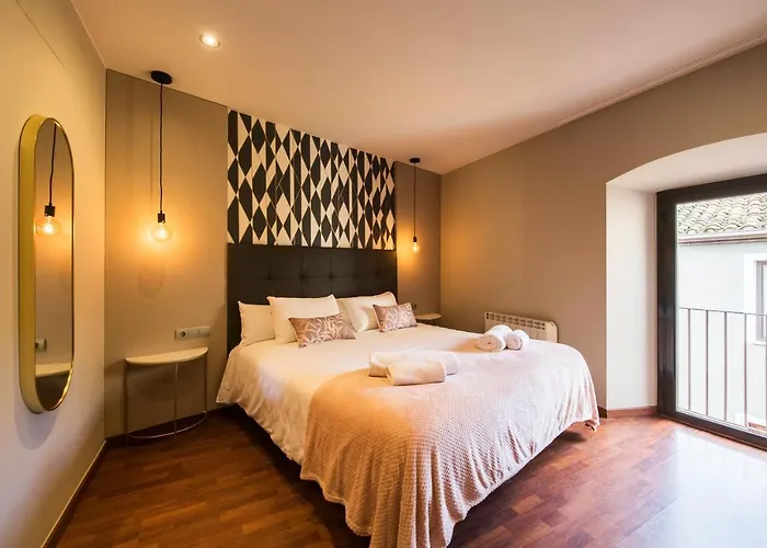 Up Rooms Banyoles